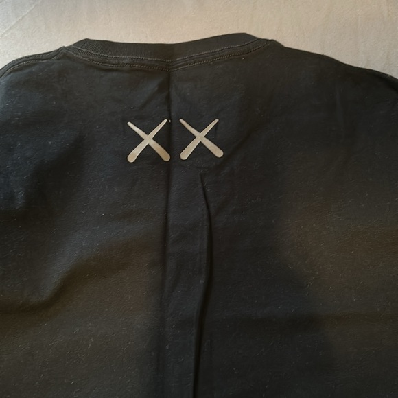 Uniqlo x KAWS & stripe top - Picture 2 of 3